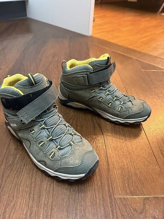 Scarpe per ragazzi: Wanderschuhe – Usato da Stans venduto da ste_yf8p