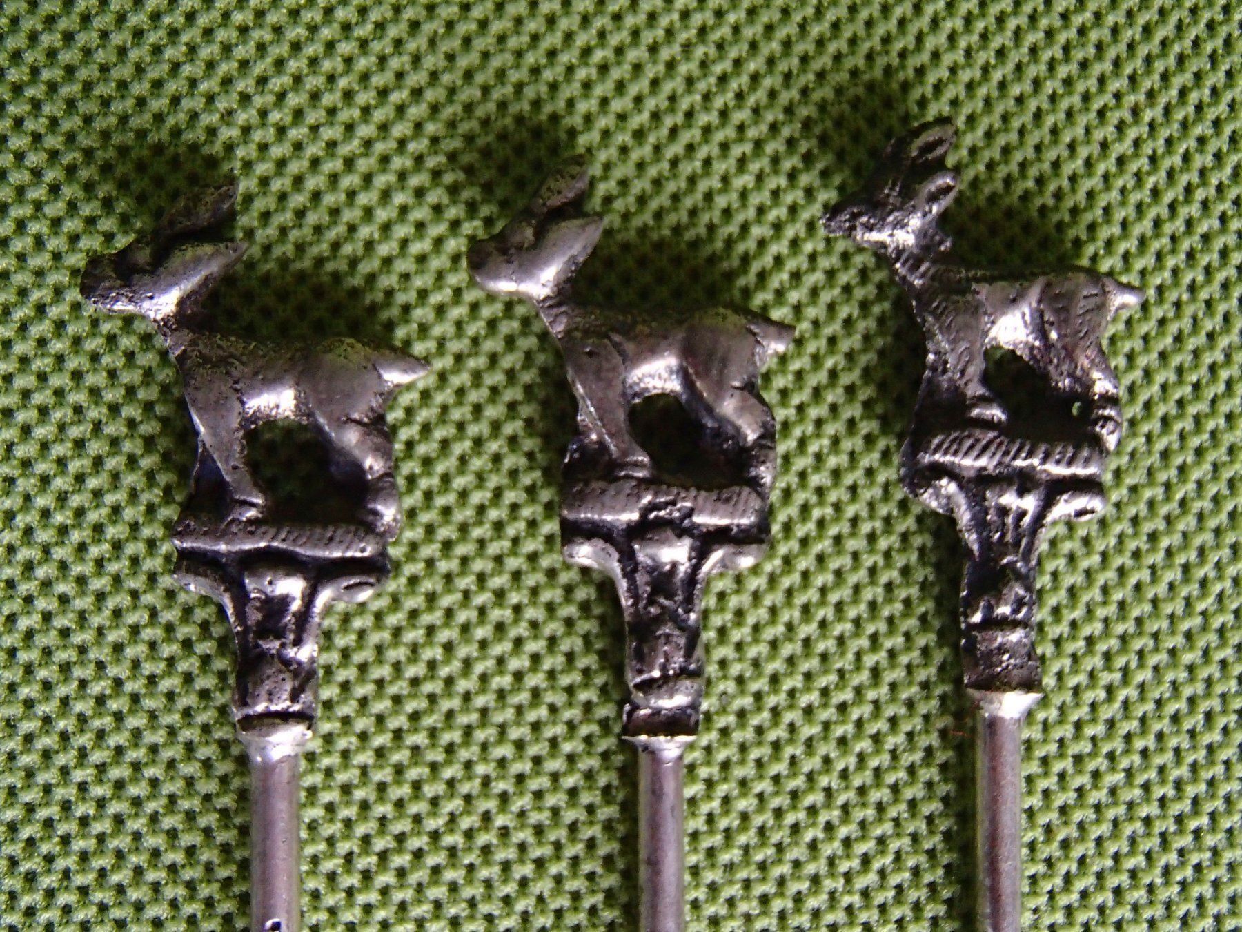 Cuisines complètes: 14 versilberte Spiesse schiedene Motive – D'occasion à Schöfflisdorf par pullux 1