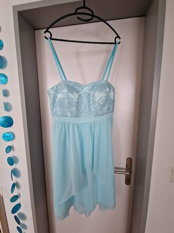 Vestiti: Kleid Hellblau Gr. 42 – Usato da Ballwil venduto da nadiiiih