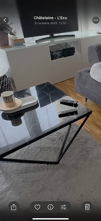 Tische: Table basse très design noir effet marbre – Gebraucht aus Genève von Rubenpinto