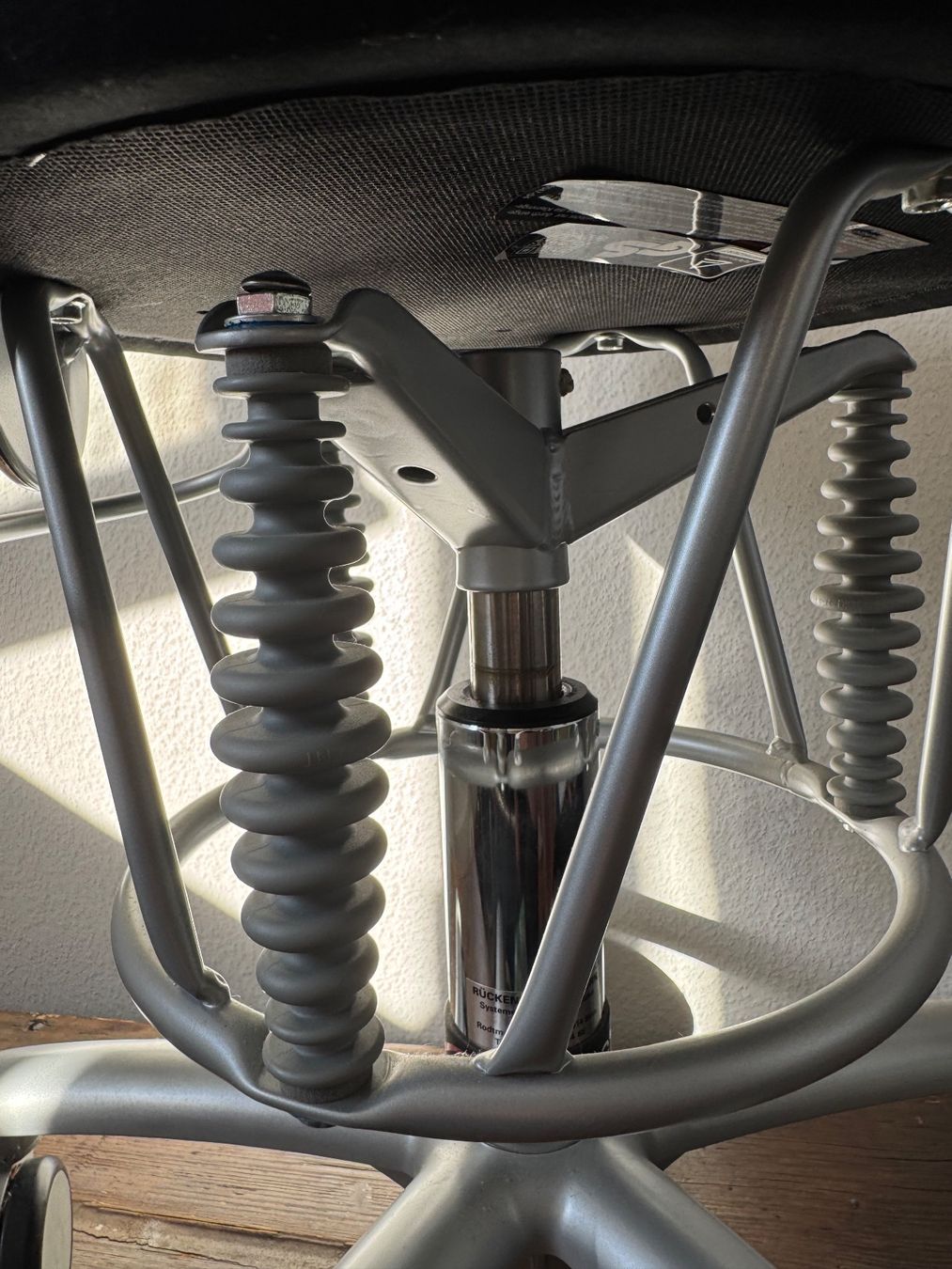 Sgabelli: Hocker | Haider Bio Swing - Mikrofaserbezug - Farbe Schwarz – Usato da Köniz venduto da meerundwind 6