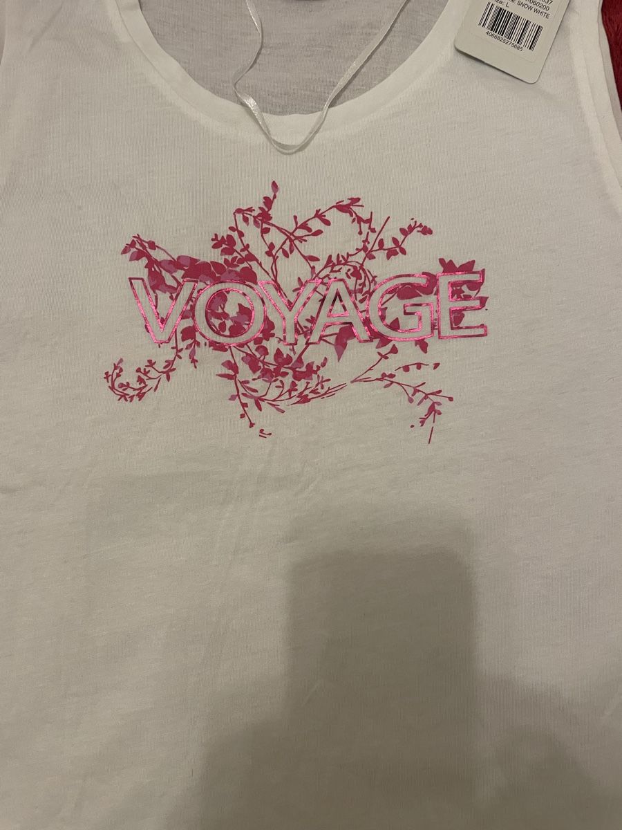 T-shirt: T Shirt – Nuovo (secondo la descrizione) da Berikon venduto da TheMangle 1