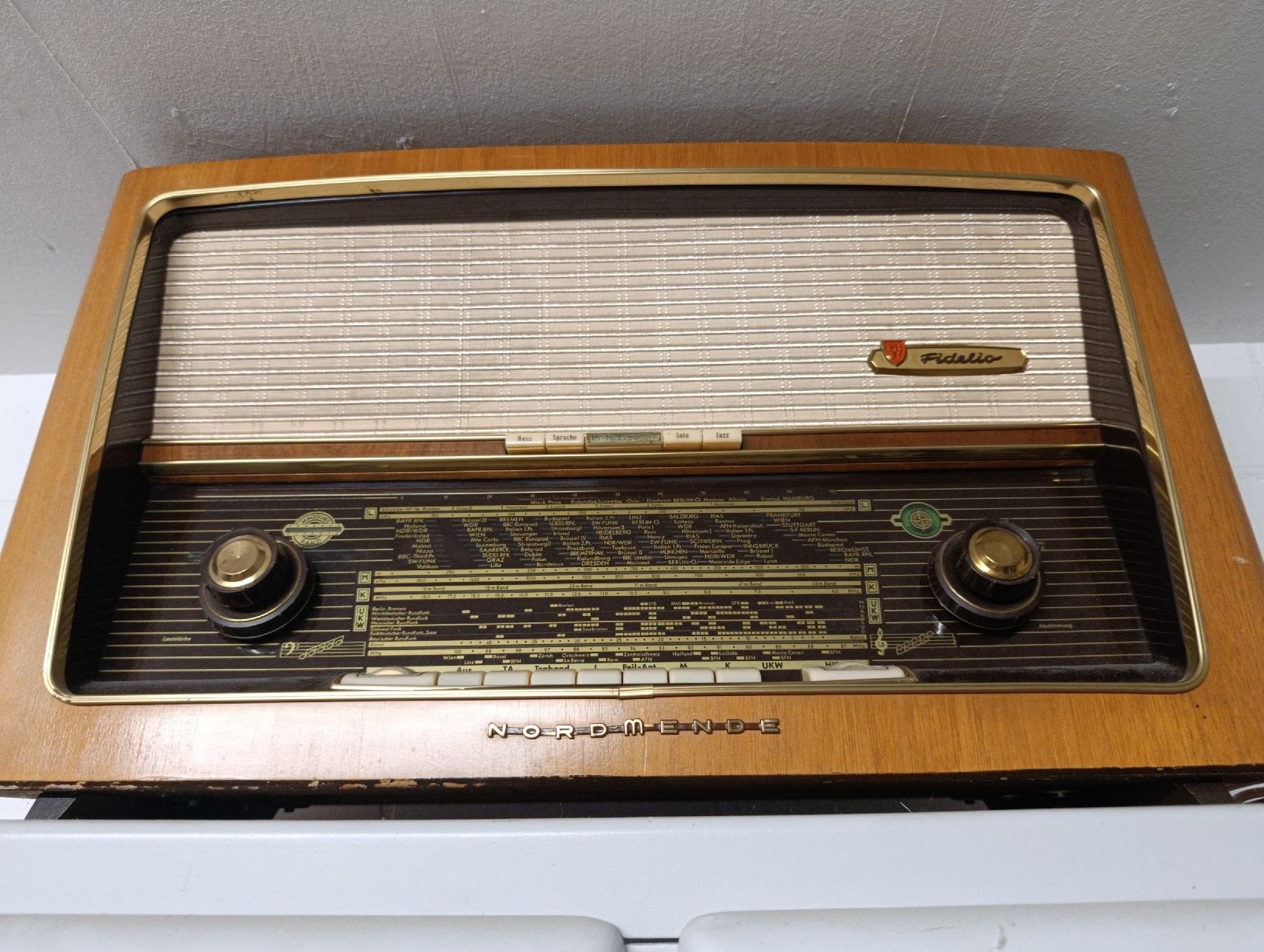 Radio: Antiker Radio – Usato da Diepoldsau venduto da Biene206 1