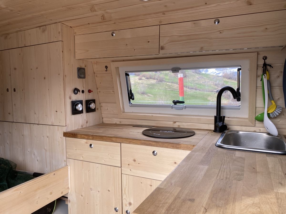 VW Veicoli da campeggio: Camper VW T4 syncro mit Klima mieten – Usato da Seewis Dorf venduto da Wiggli