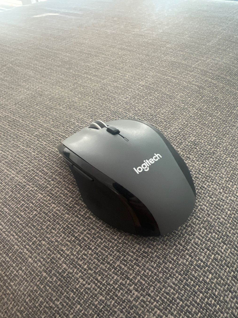 Logitech Mouse: souris logitech M705 très très peu servi – Usato da Ollon VD venduto da Rider_27