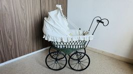 Antiker Puppenwagen