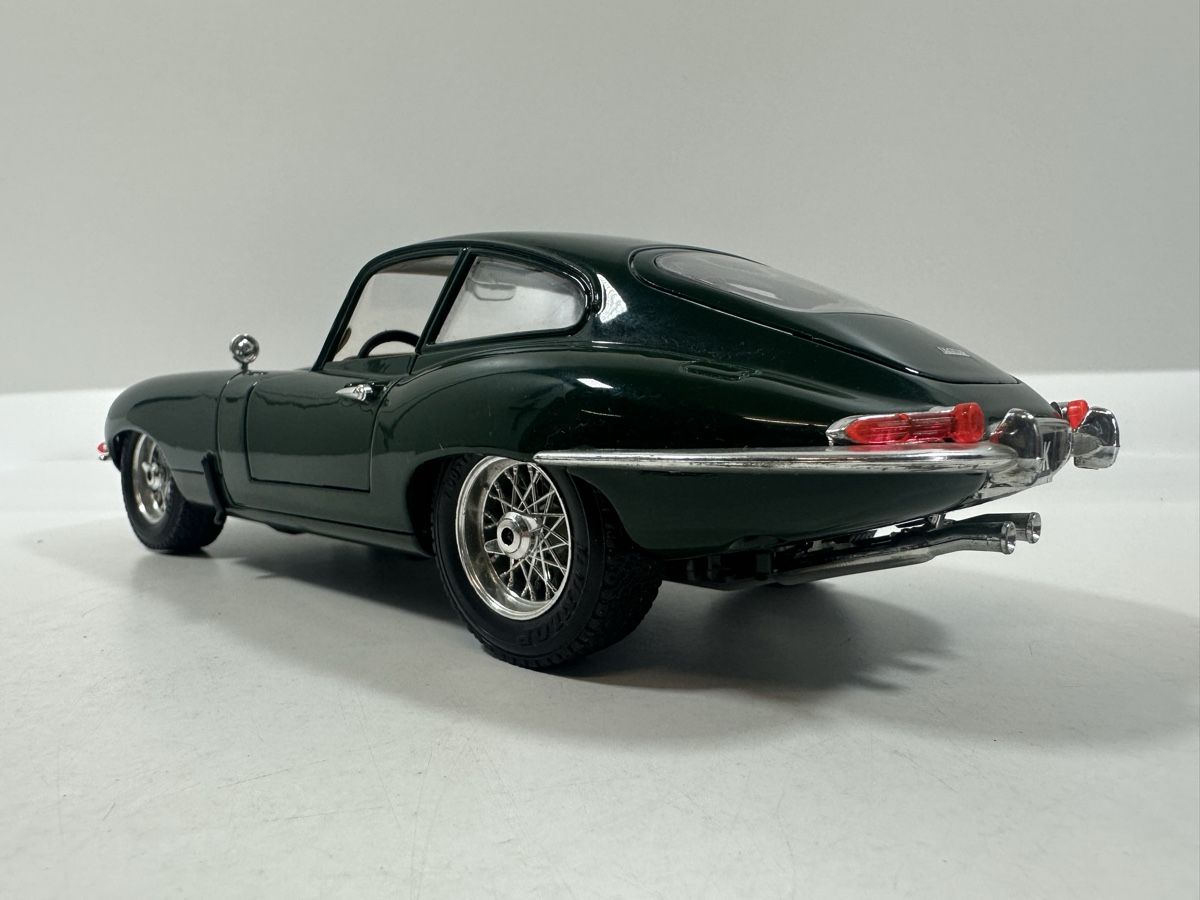 Bburago Modellini d'auto: 1961 Jaguar E Type 1:18, dunkelgrün, BBURAGO – Usato da Zofingen venduto da rf9_x2xt 3