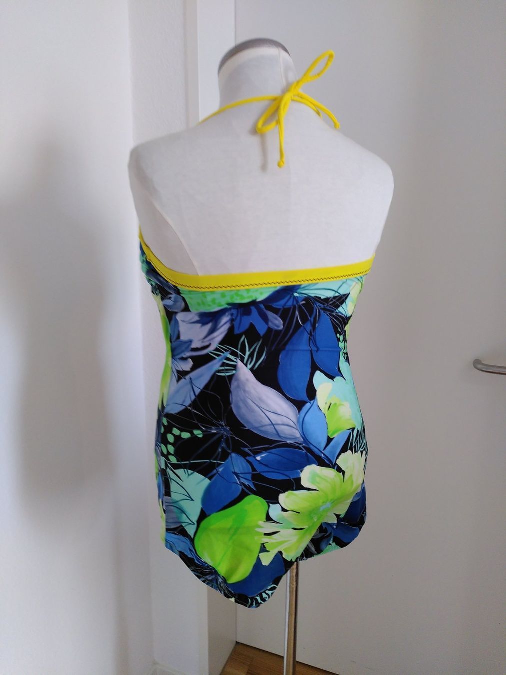 Costumi da bagno & Bikini: Farbenfroher Badeanzug – Nuovo (secondo la descrizione) da Zürich venduto da van_5xbk 1