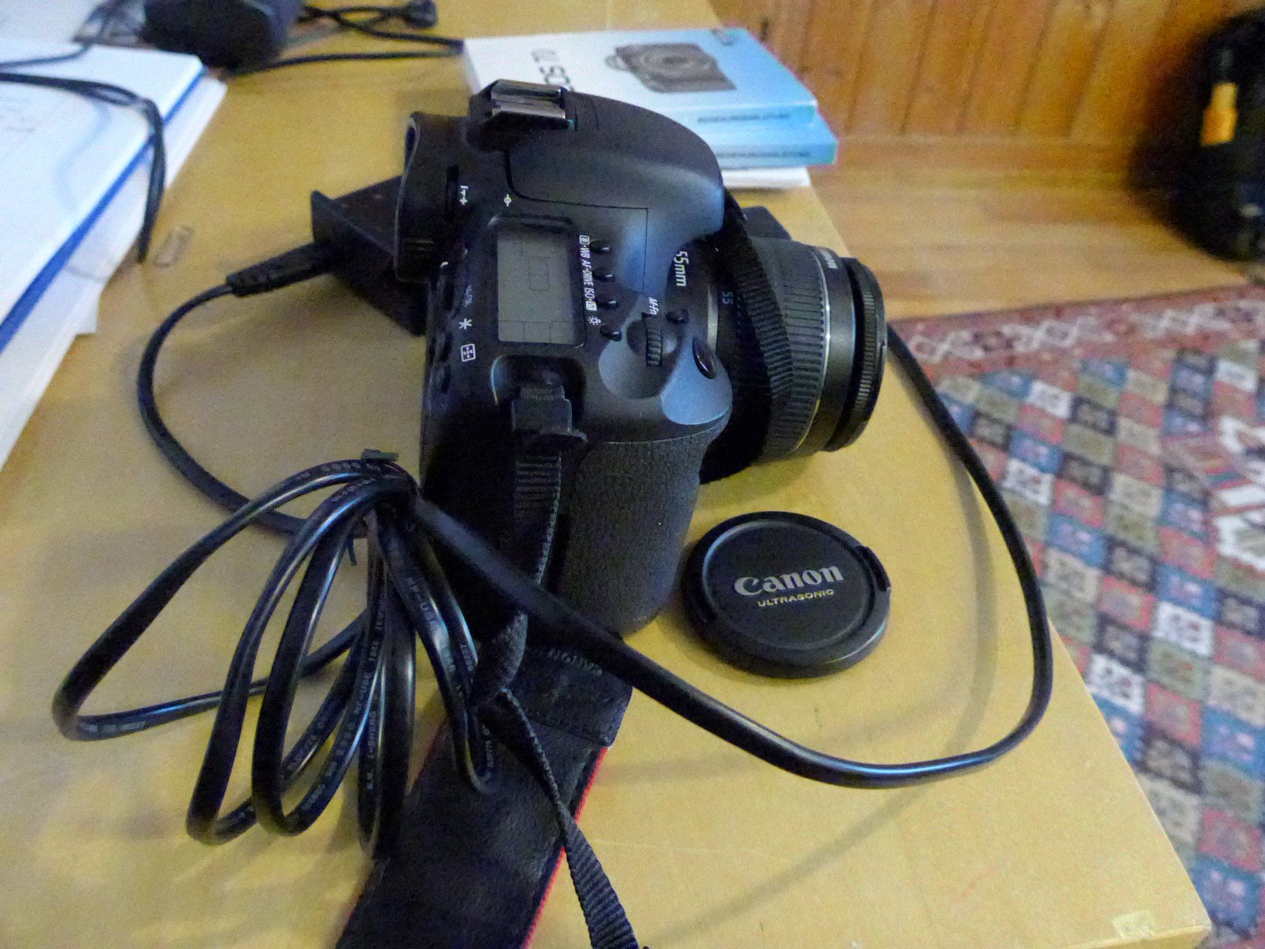 Canon Appareil photo: Canon EOS 7D mit Standard Objektiv EF-S 18 - 55 – D'occasion à Bözberg par Linuxon 2