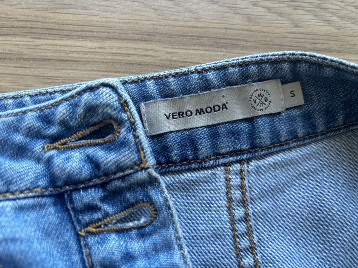 Vero Moda Gonne: S_Vero Moda Denim_Buttoned Front_rarely used – Nuovo (secondo la descrizione) da St-George venduto da elena27 1