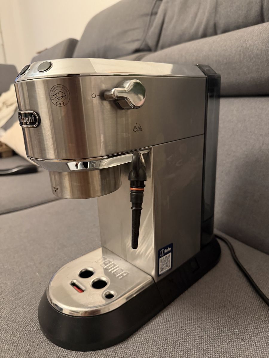 De'Longhi Macchine per caffè & Macchine per espresso: Macchina per caffé DeLonghi Dedica Style con accessori – Nuovo (secondo la descrizione) da Zürich venduto da ern_5jv6 1