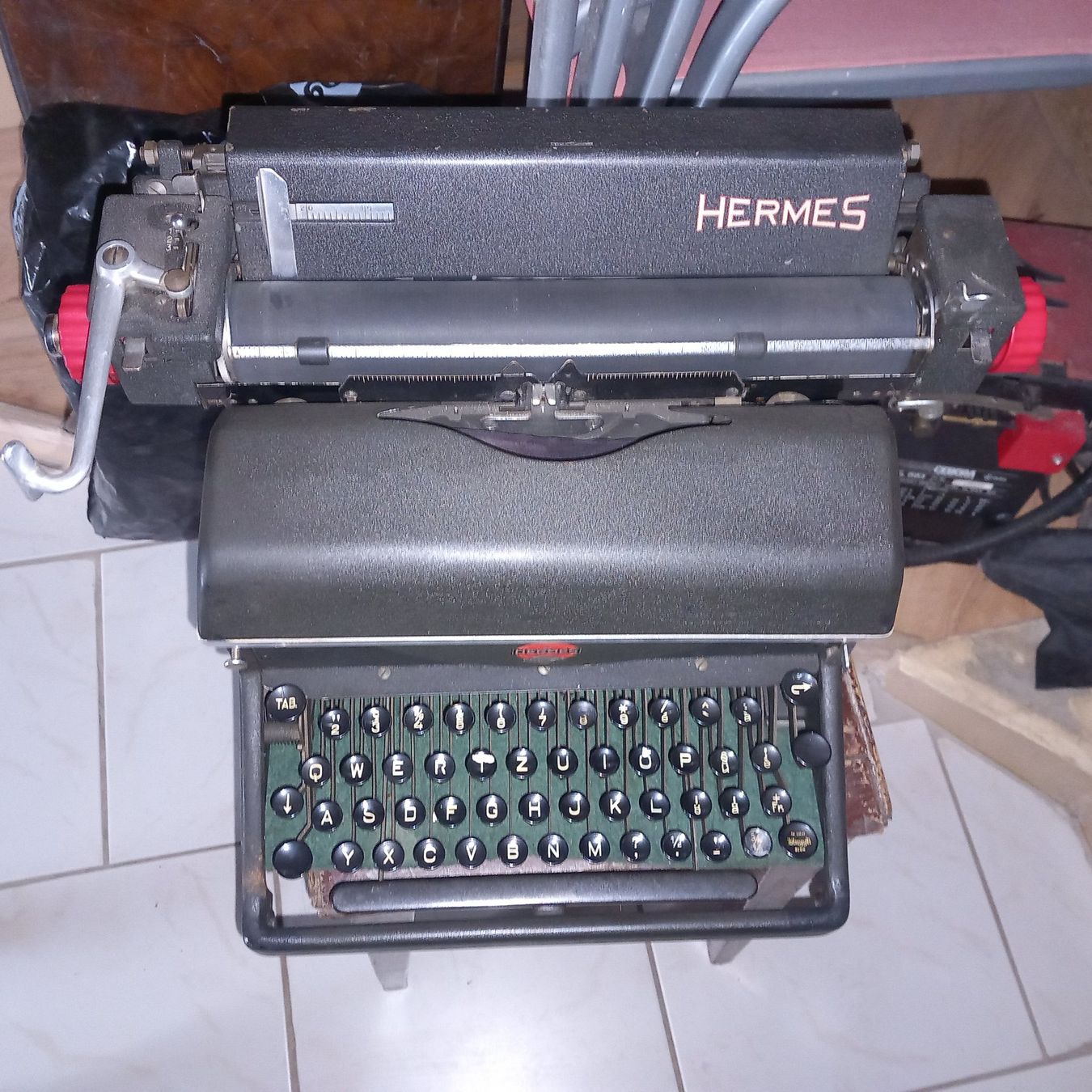 Macchine da scrivere: SCHREIBMASCHINE HERMES – Usato da Ried-Brig venduto da ugukim