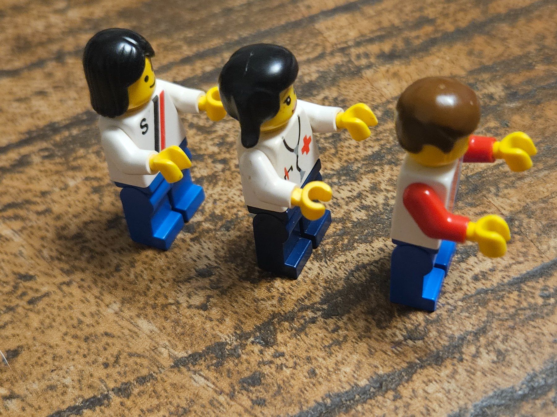 Lego Kit di costruzioni: lego lot de 3 figurines – Usato da Confignon venduto da Ecrofigs 3