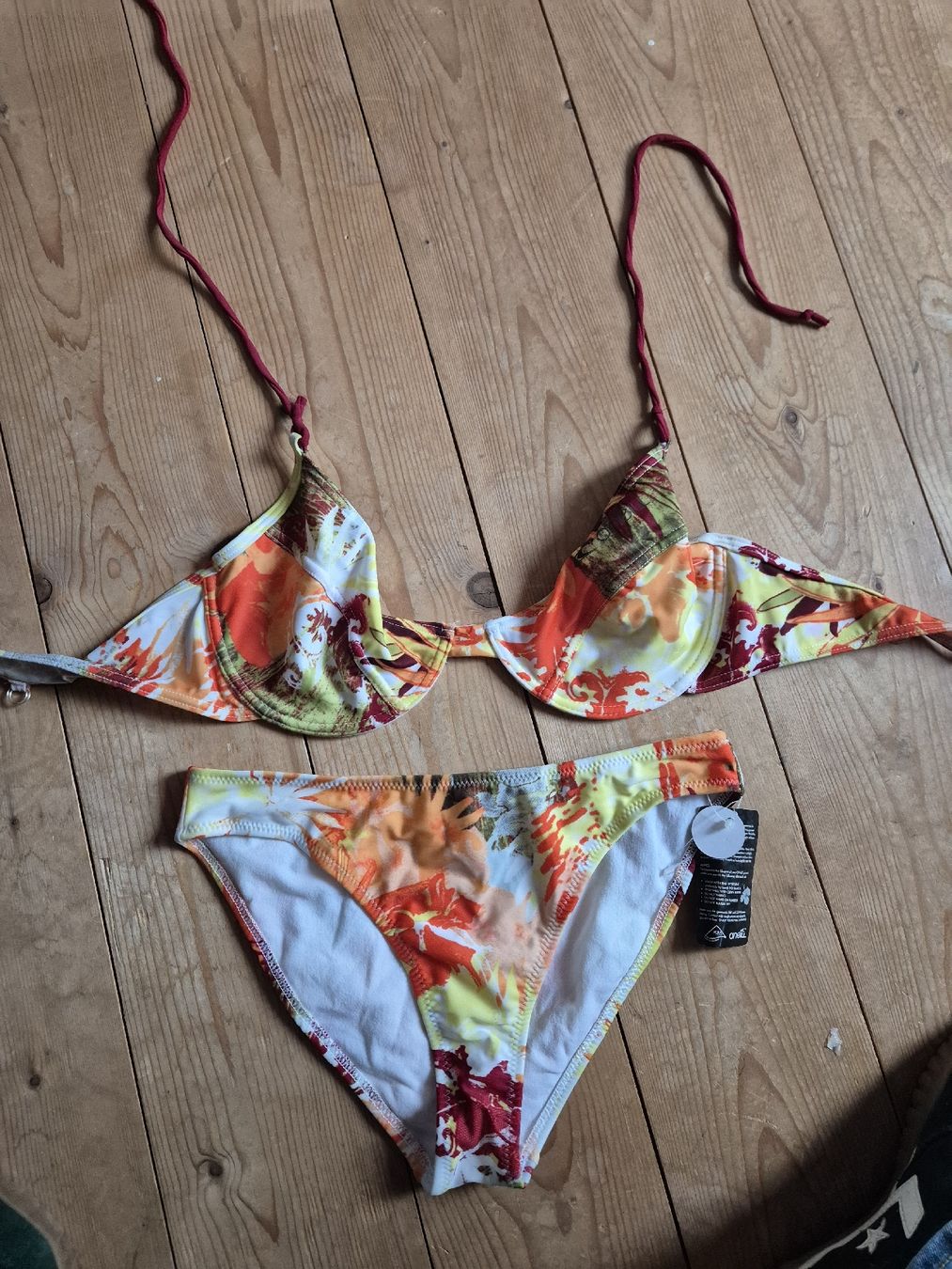O'Neill Costumi da bagno & Bikini: Bikini O'Neill floral Grösse 36 D  – Nuovo e nell'imballaggio originale da Grandval venduto da JeroenK