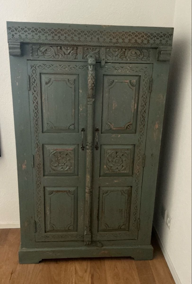 Cachet Armadi: Cachet Mangoholz Schrank – Usato da Niedermuhlern venduto da Mel_c