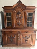 Antikes Buffet / Vitrinenschrank 2-teilig reich geschnitzt