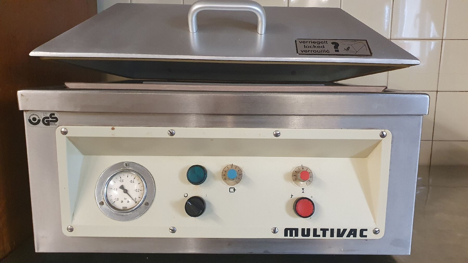 Cucine complete: Machine à mettre sous vide Multivac – Usato da Les Bois venduto da lis_zy2y