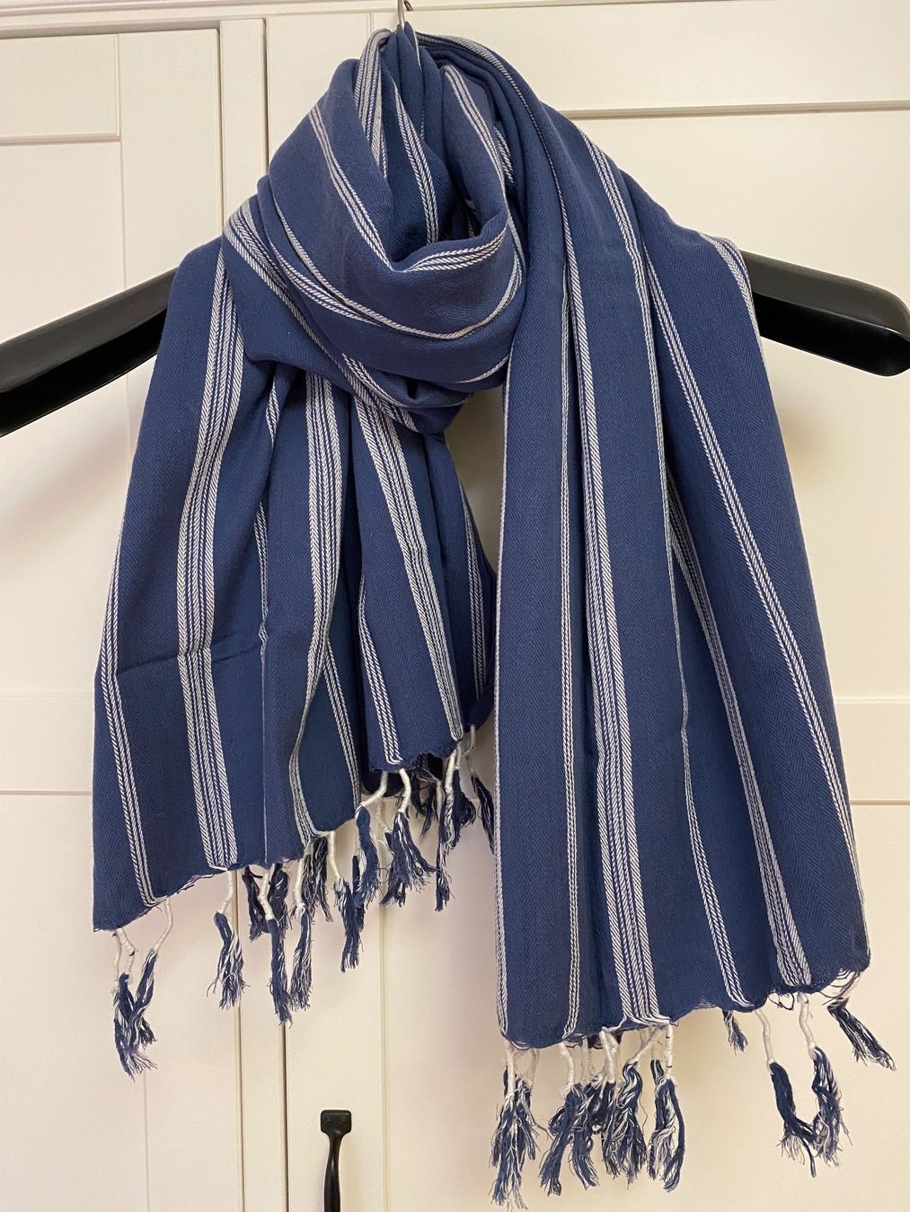 Massimo Dutti Foulard & Sciarpe: Schal Massimo Dutti – Usato da Uetikon am See venduto da Fraufox1 1