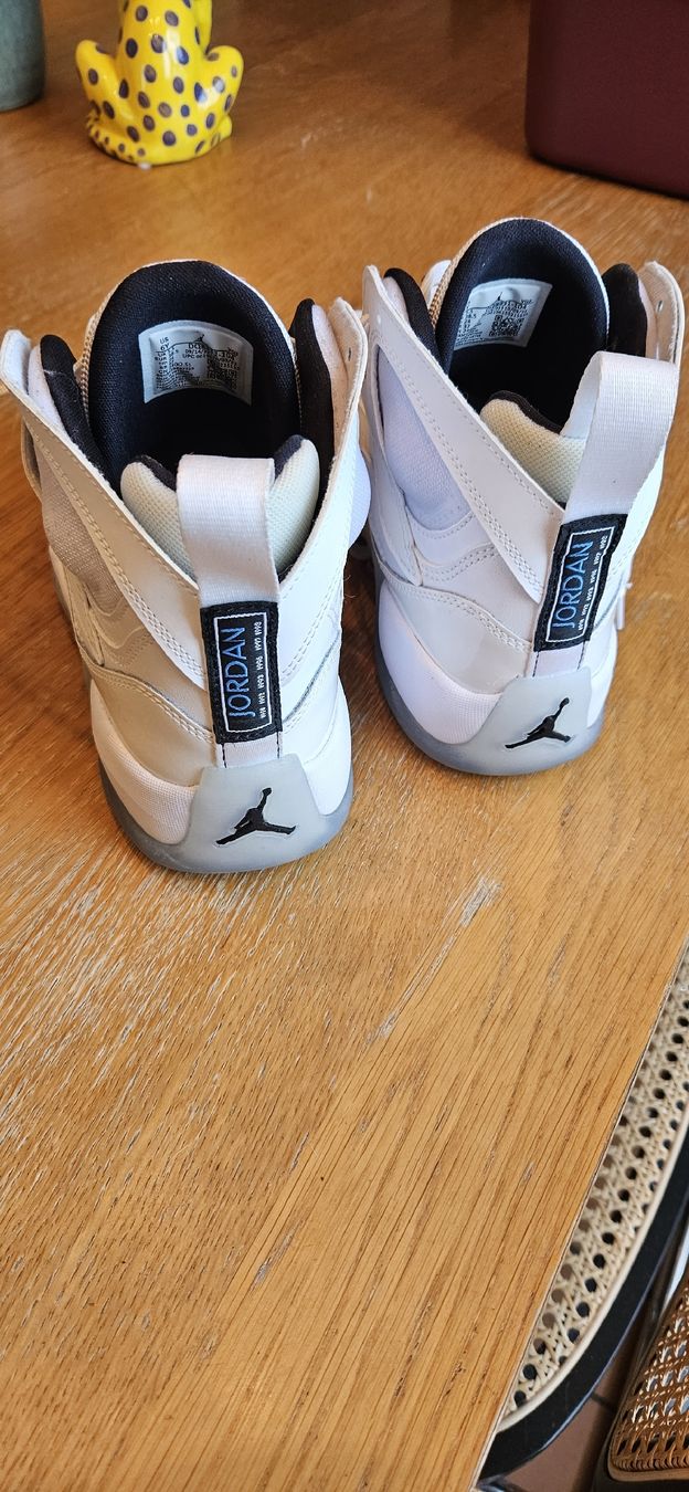 Jordan Scarpe da uomo: Sneaker Jordan Jumpman Two Trey 38.5 – Nuovo (secondo la descrizione) da Dättwil AG venduto da son_x2fq 2