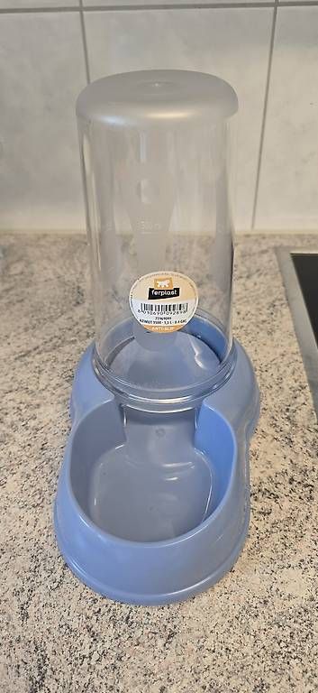 Mangimi: Futter- Wasserspender 1.5l – Usato da Luzern venduto da sabidu1