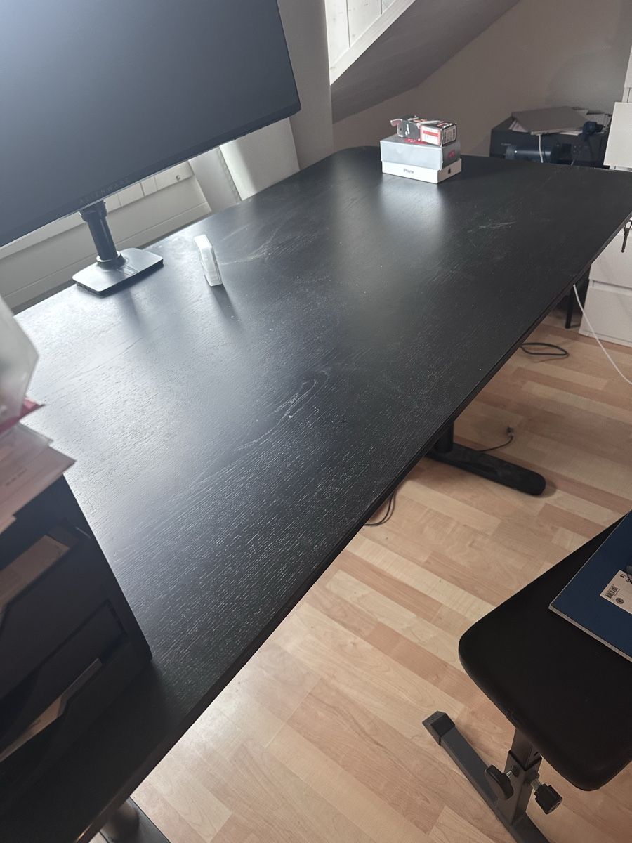 Scrivanie: Rodulf Ikea office table – Usato da Cham venduto da ira_2r6r 1
