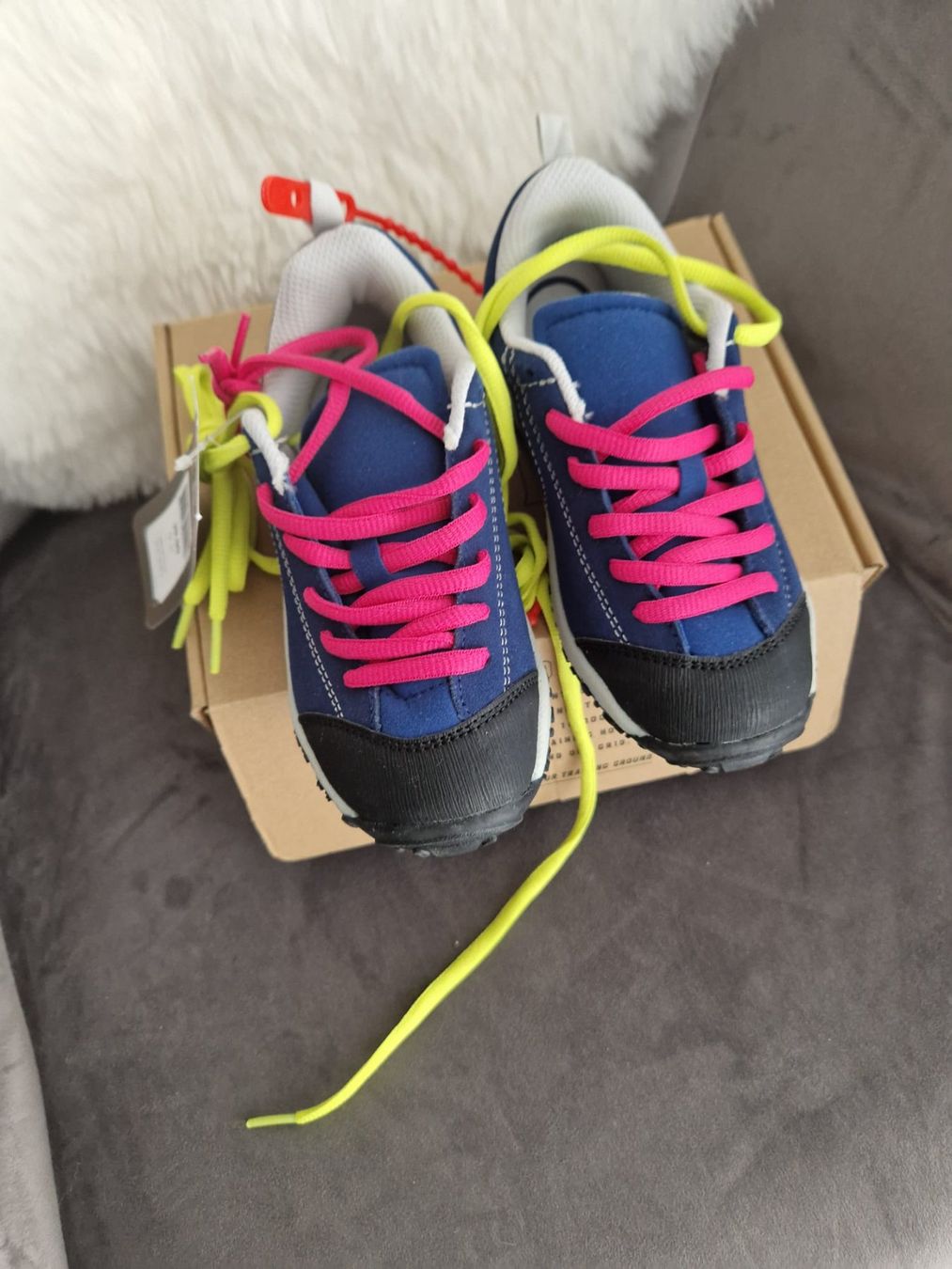 Scarpe da uomo: Kinder Trekking Schuhe neu – Nuovo (secondo la descrizione) da Gossau SG venduto da FabianW. 2