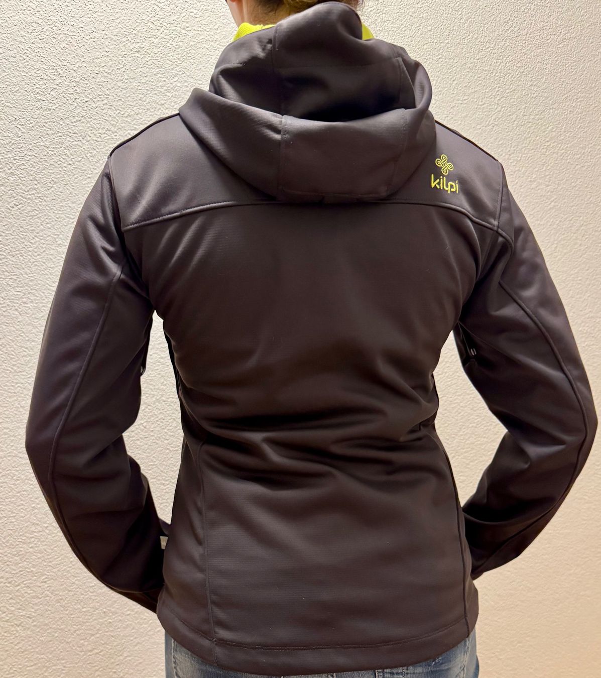 Giacche: Kilpi Damen Softshelljacke Gr. 38 – Usato da Pfäffikon SZ venduto da anshaV 3