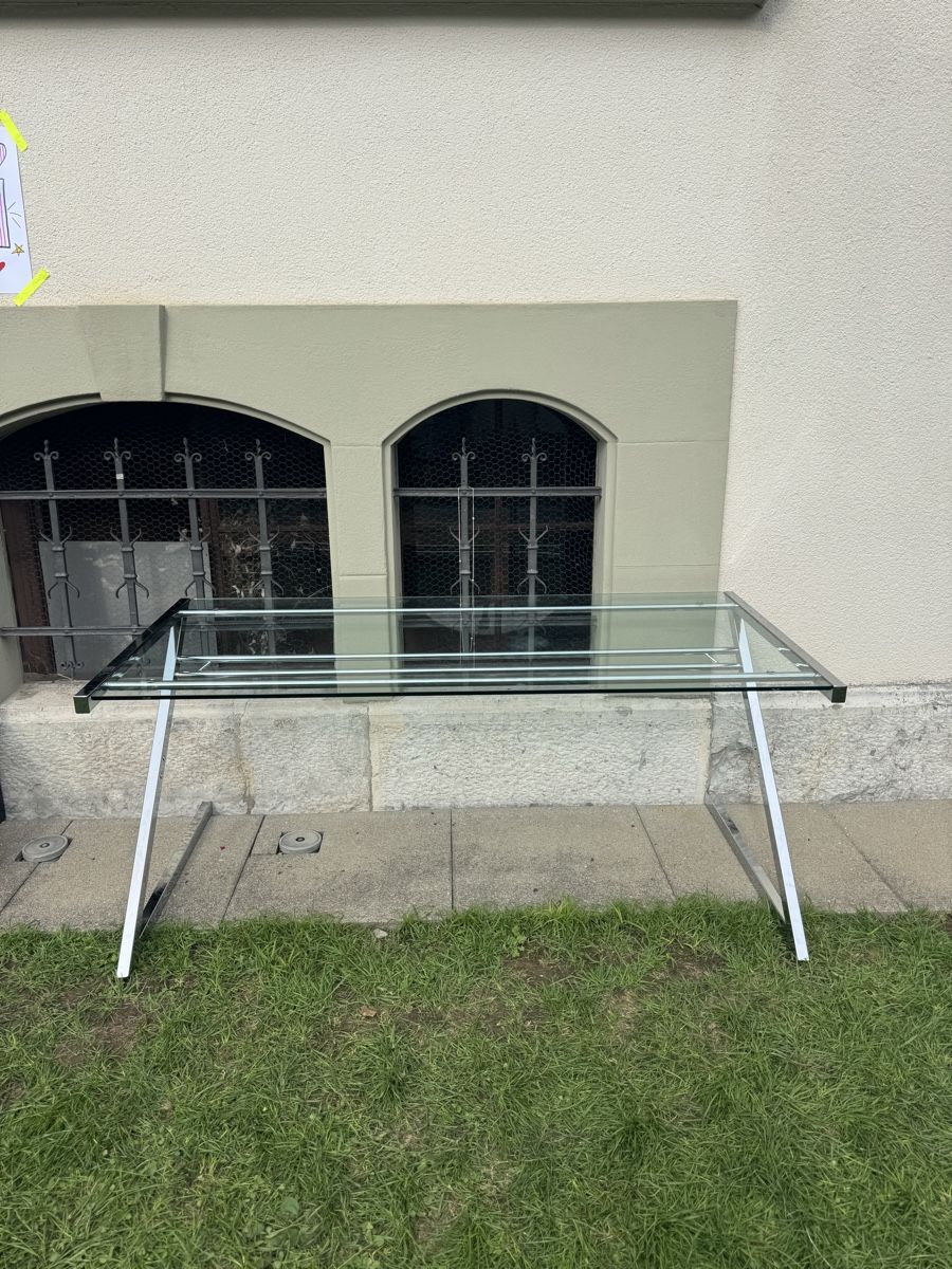 Scrivanie: Glasschreibtisch Metallgestell  – Usato da Zürich venduto da Glam08