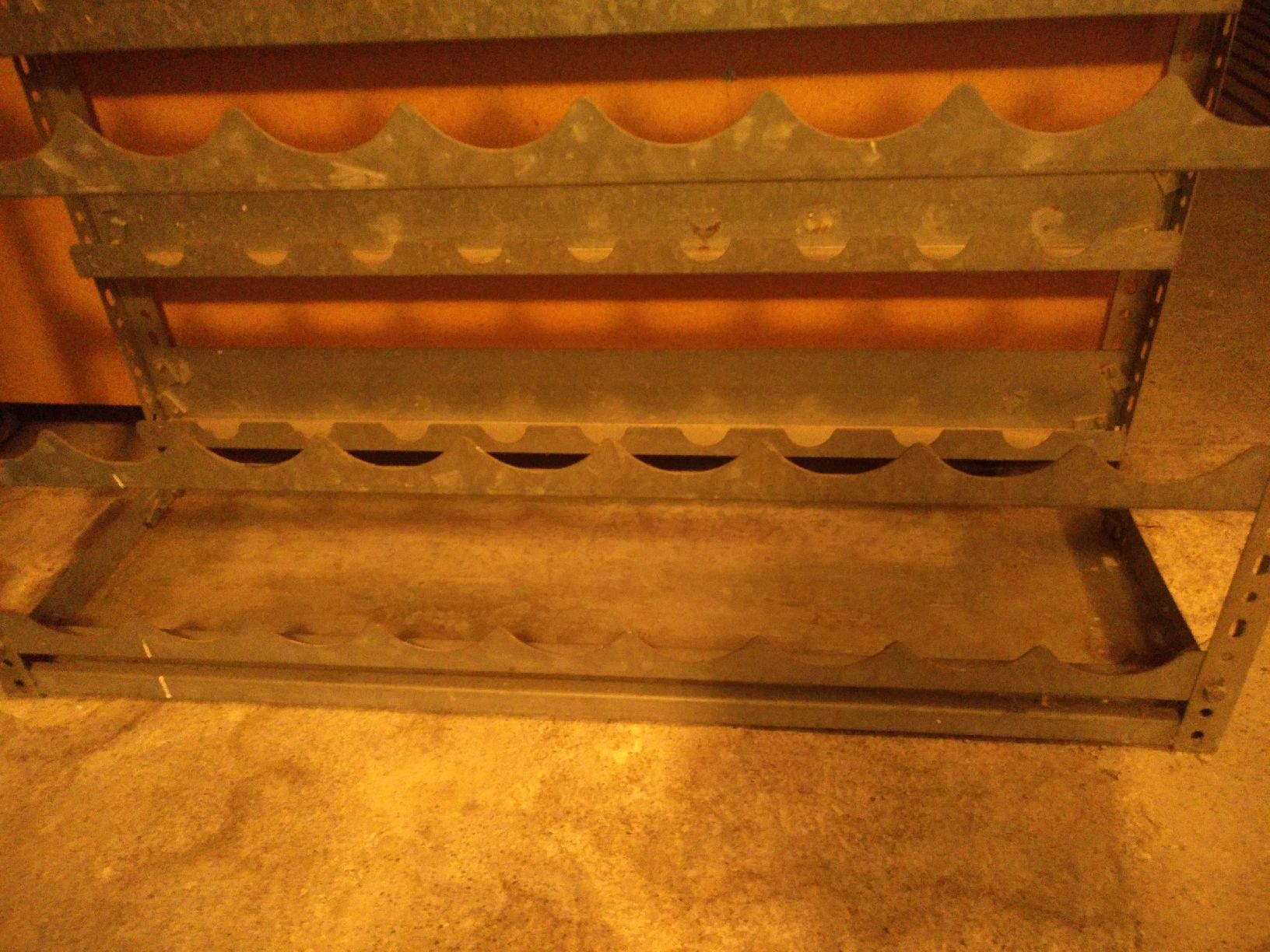 Scaffali: Weinregal aus Metall  – Usato da Winterthur venduto da DonnaRicarda 7