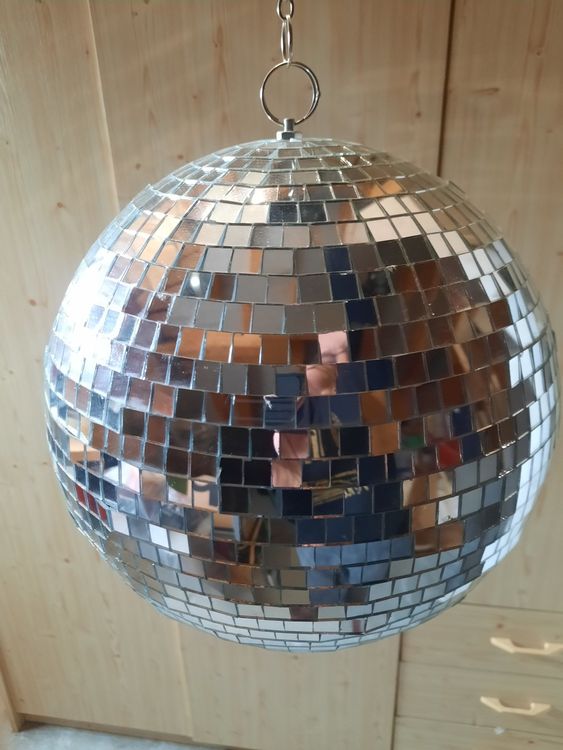 Disco Kugel Bild: Unleashing the Captivating Essence of a Timeless Icon