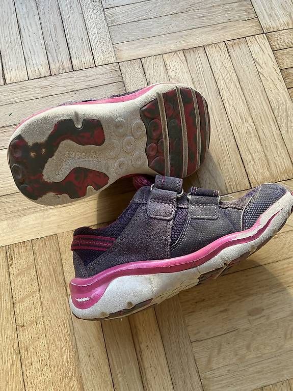 Scarpe per ragazze: Superfit Sneakers Gr. 26 – Usato da Zollikon venduto da CorViv 2