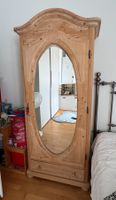 Kleiderschrank aus Holz mit Spiegel und Schublade