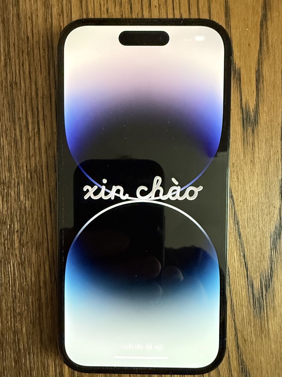 Apple Portables: iPhone 14 Pro 256GB schwarz – D'occasion à Luzern par Roeschuko