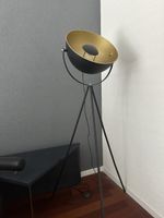 Stehlampe Tripod schwarz/gold guter Zustand
