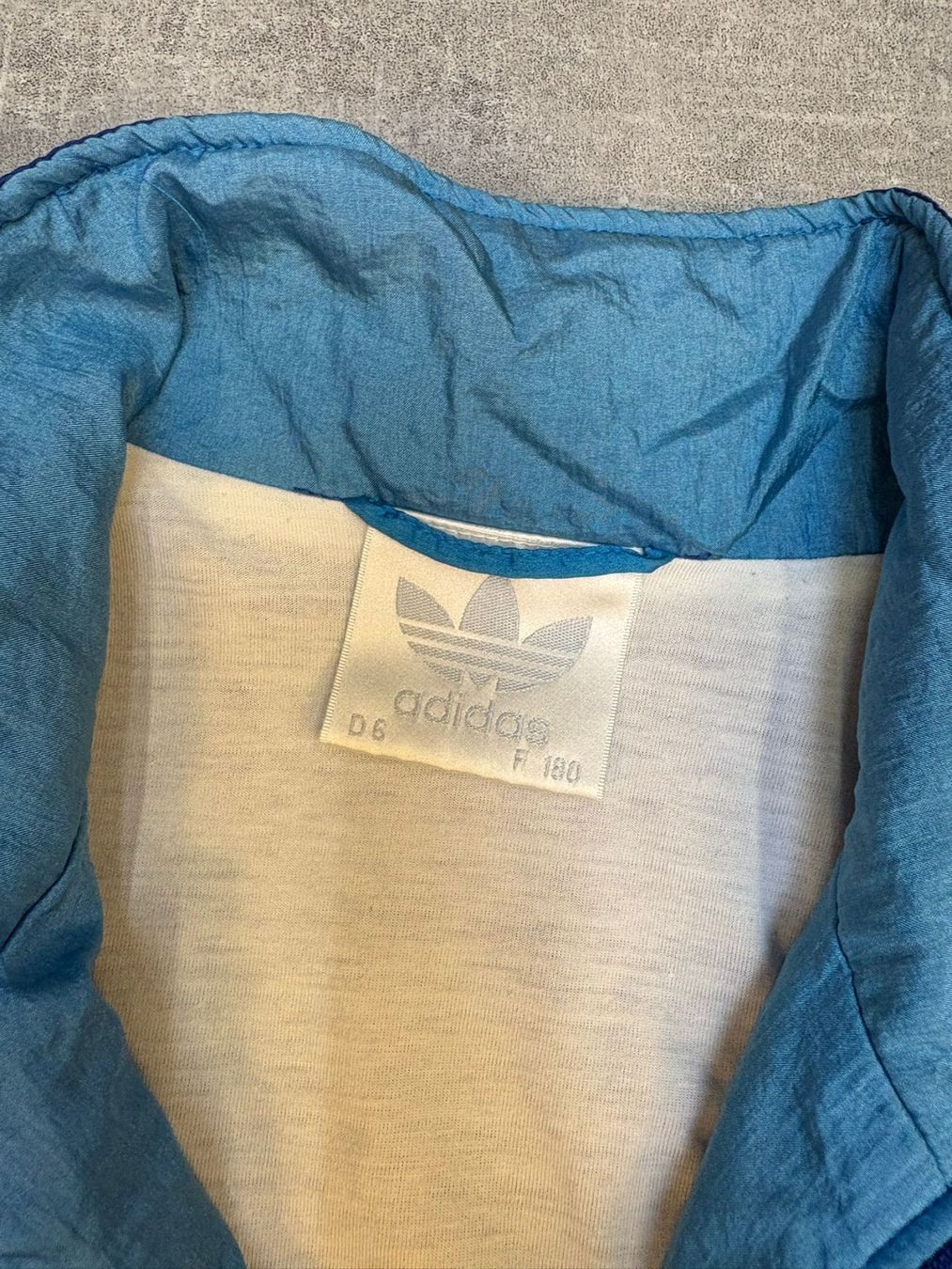 Adidas Giacche: Adidas Retro Trainingsjacke - Grösse M – Nuovo (secondo la descrizione) da Werdenberg venduto da hase.vintage 1