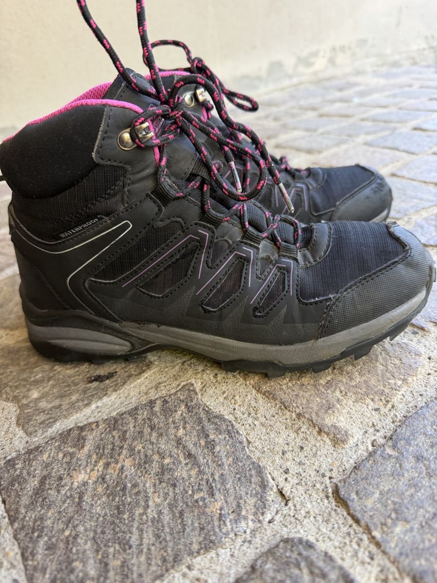 Chaussures filles: Wanderschuhe Sprandi, Mädchen – D'occasion à Dornach par lavieenroses