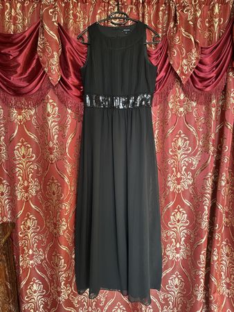 Schwarzes Abendkleid NEU mit Pailletten Grösse  36 ￼