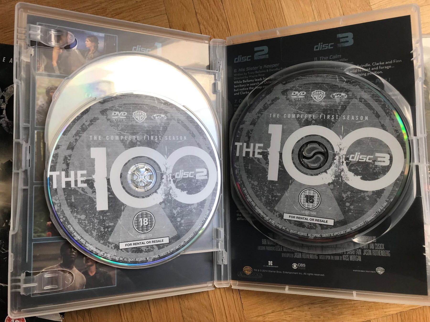 Tutti i DVDs: The 100 - The Complete Seasons 1-3 - DVD – Usato da Zürich venduto da Malcom 3