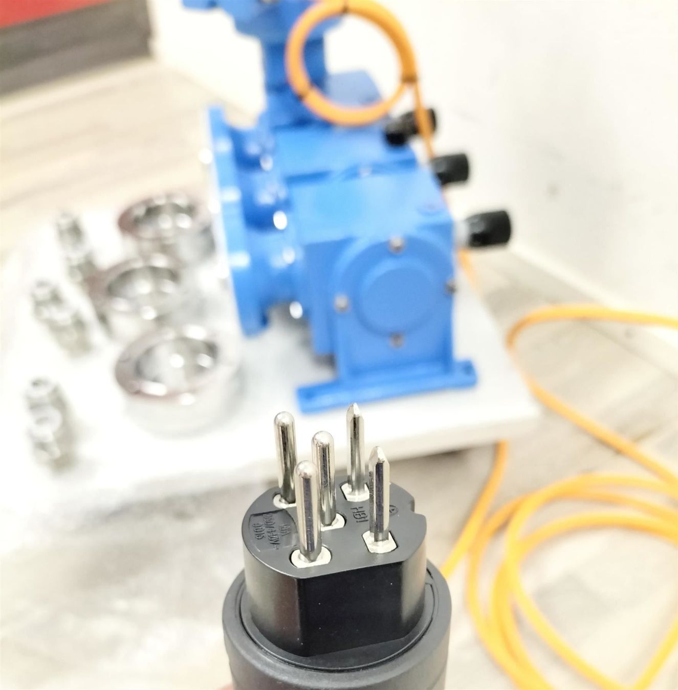 Accessori da laboratorio: Lewa Ecodos EEK 0090 S13 Diaphragm Metering Pump – Usato da Niederdorf venduto da LeptonAG_Labor 7