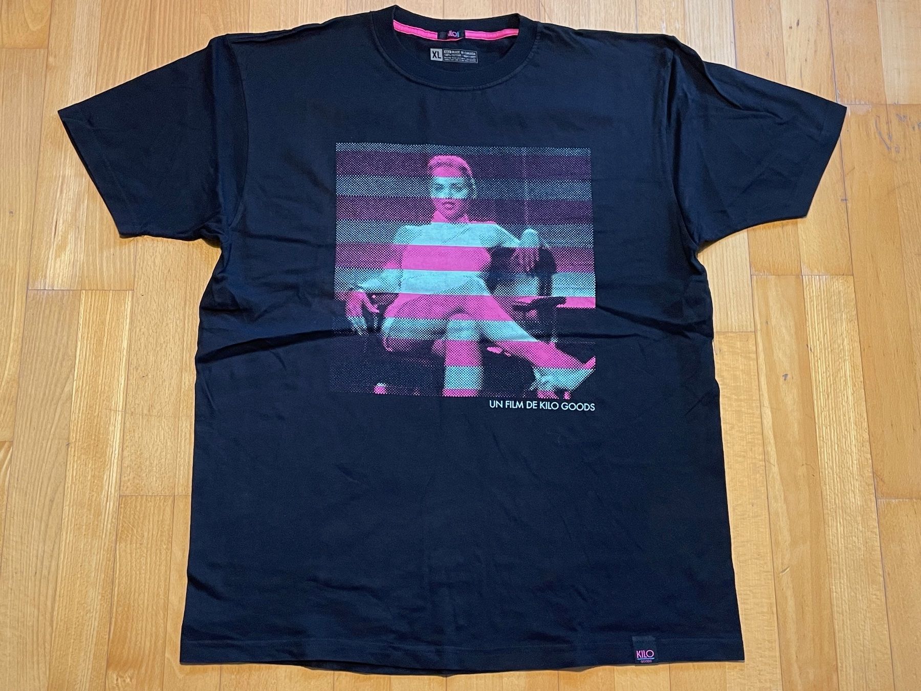 T-shirts: 2k10 T-Shirt Kilo Goods Basic Instinct Canada Made Sz XL – D'occasion à Zürich par le_souk