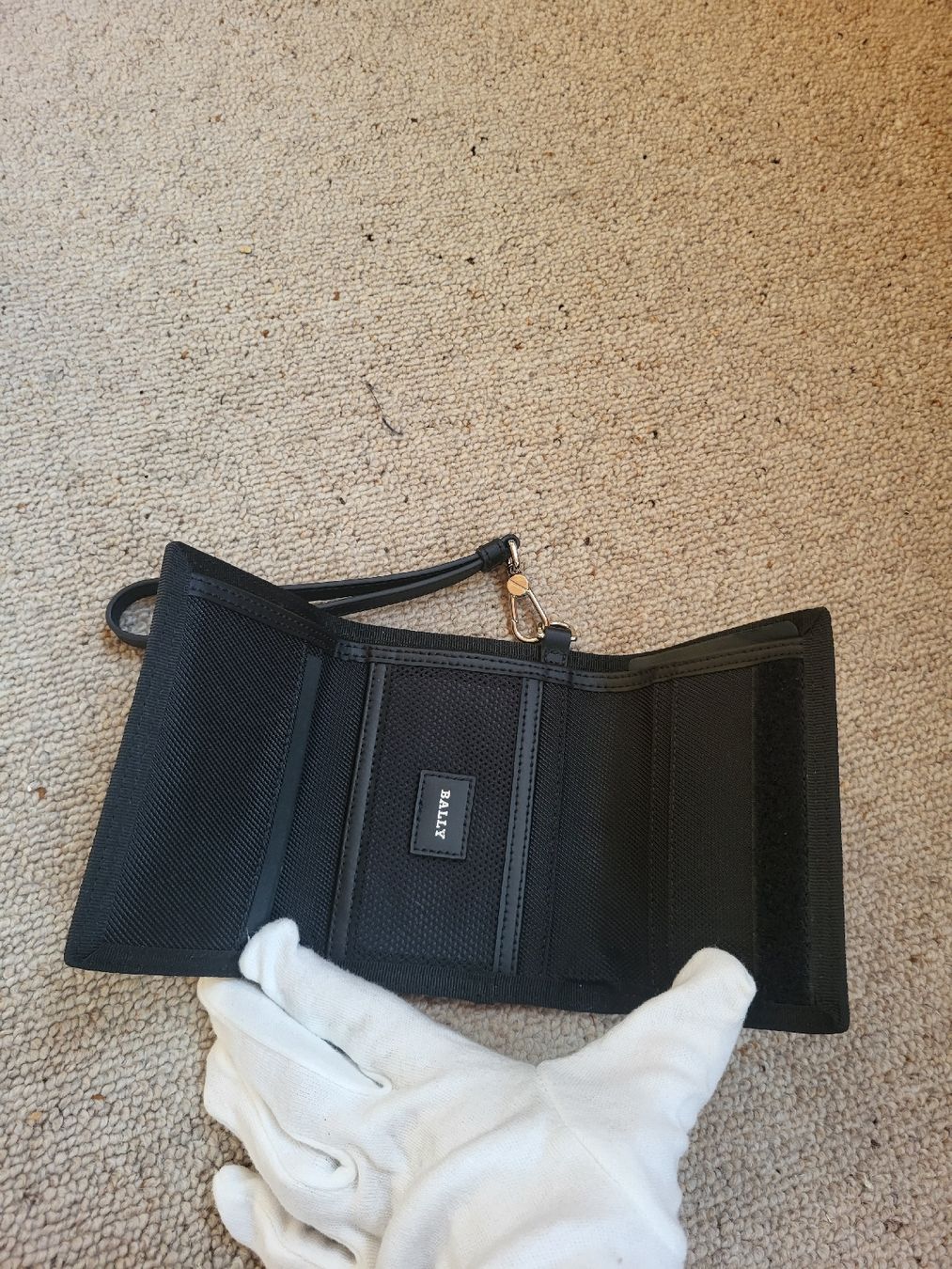 Bally Brieftaschen: Originale Bally-Geldbörse – Neu und originalverpackt aus Zweisimmen von Adorable 3