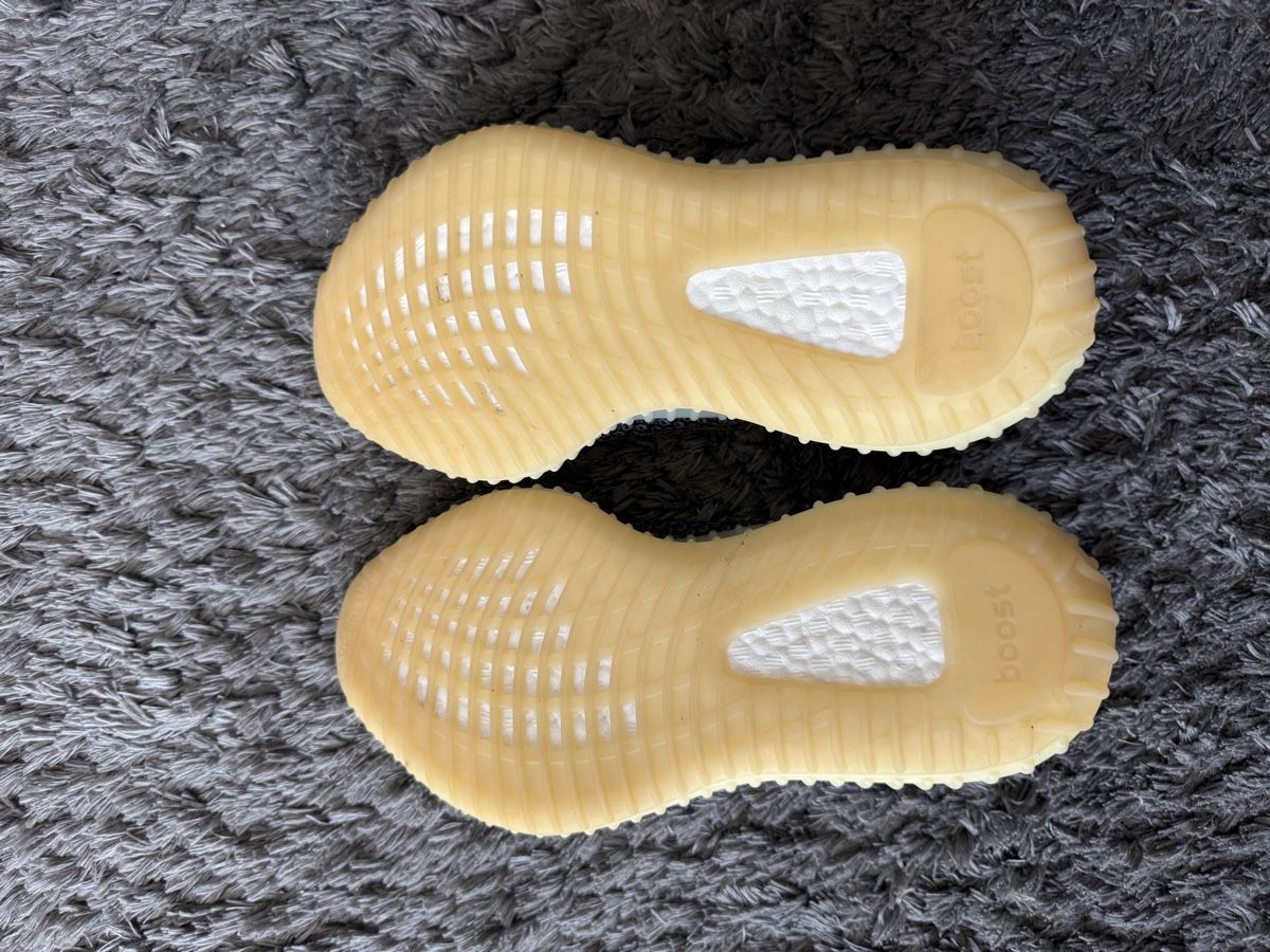 Adidas Herrenschuhe: Adidas Yeezys – Neu (gemäss Beschreibung) aus Hochfelden von mat_m29w 4