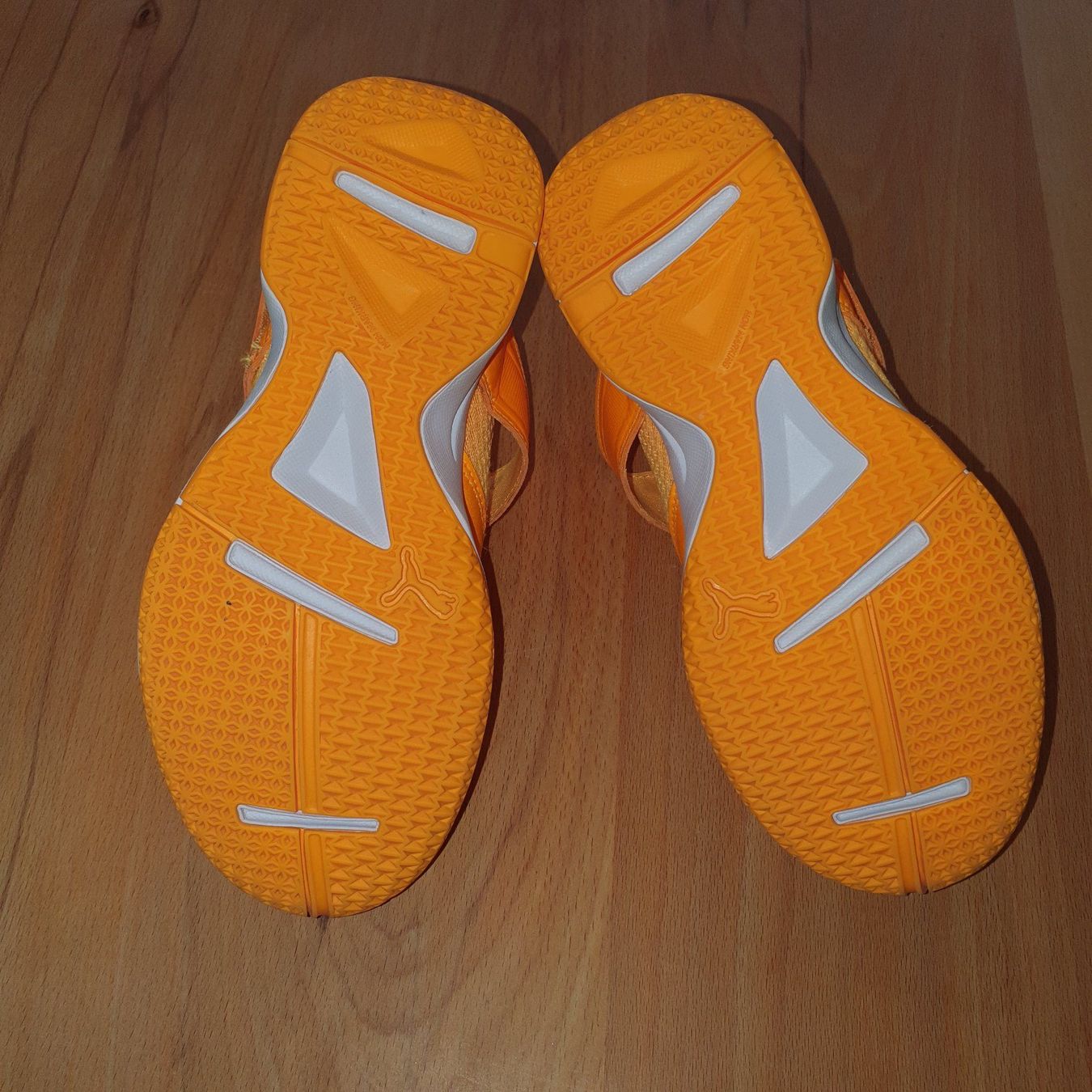 Puma Schuhe für Jungen: Hallenschuhe v. Puma, Gr. 35 – Gebraucht aus Bilten von pelanov 7