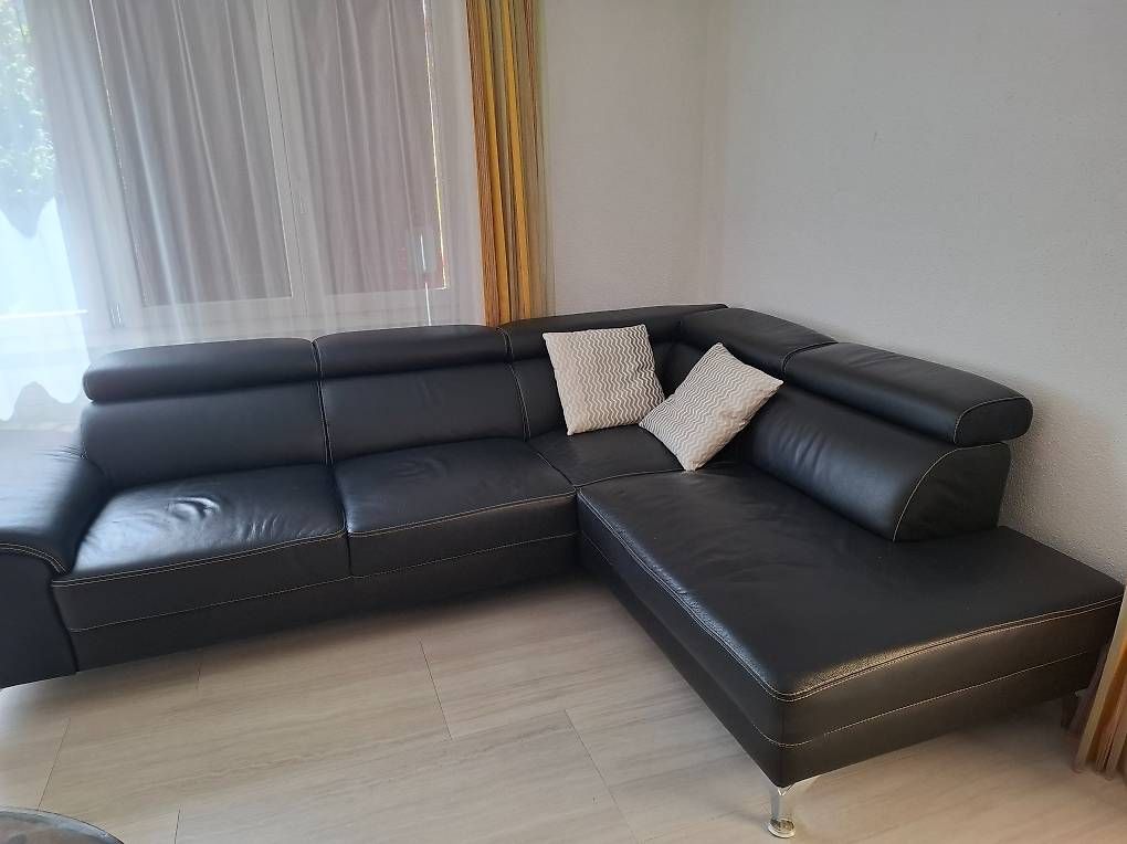 Sofas: Ecksofa mit individuell einstellbaren Kopfstützen – Gebraucht aus Beckenried von SigiSeetang