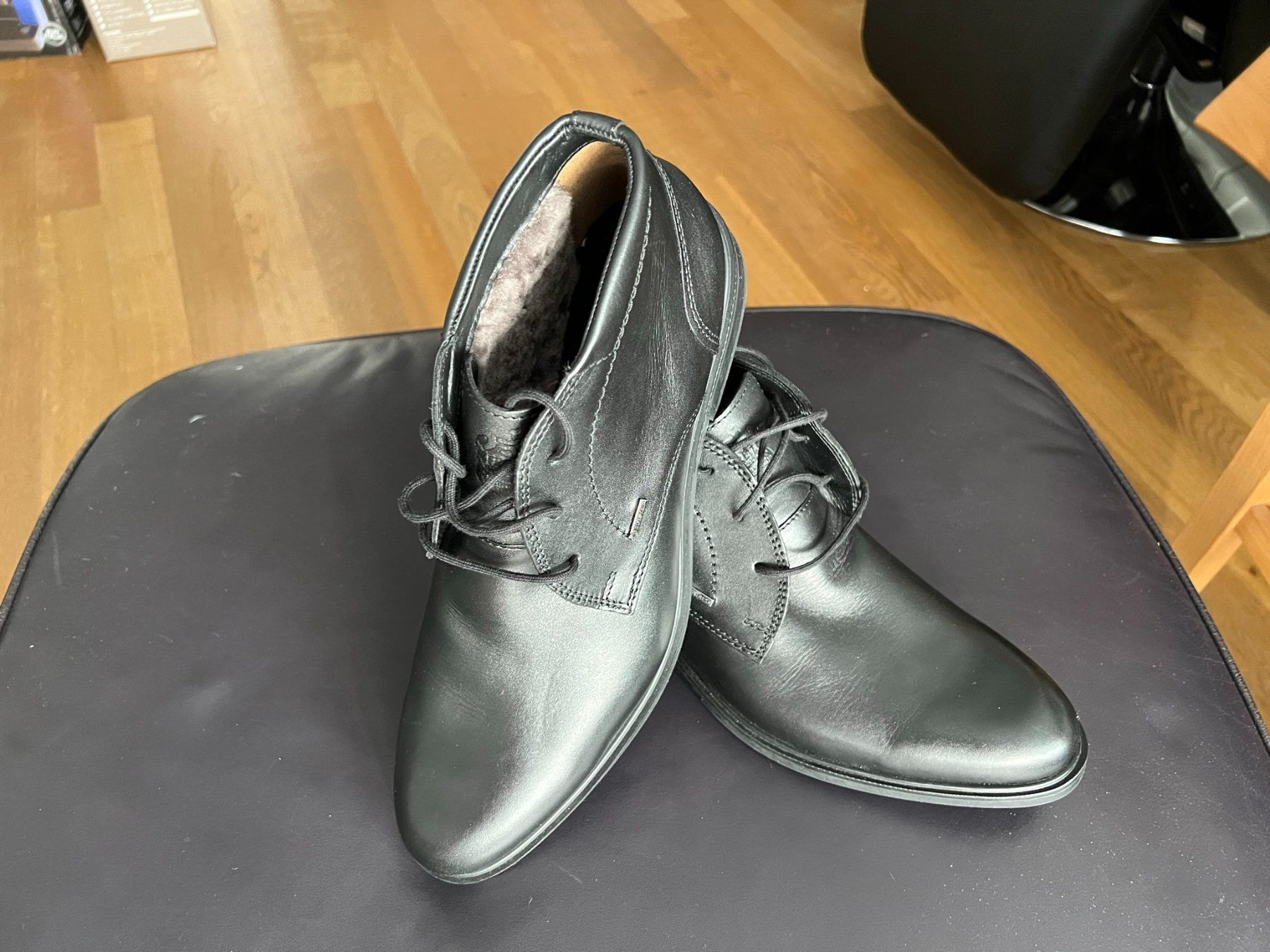 Herrenschuhe: Fretzmen Lammfellschuhe Gr.44.5 NEU – Neu und originalverpackt aus Reinach AG von innamac 5