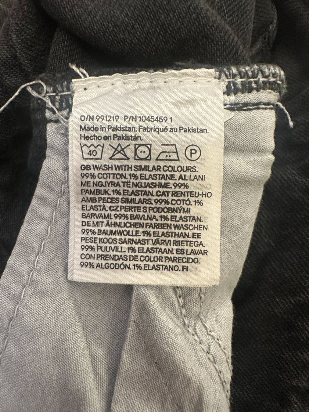 H&M Jeans: H&M Jeans / Damen / Dunkelgrau gr. 36 – Usato da Uitikon Waldegg venduto da roz_9tw8 5