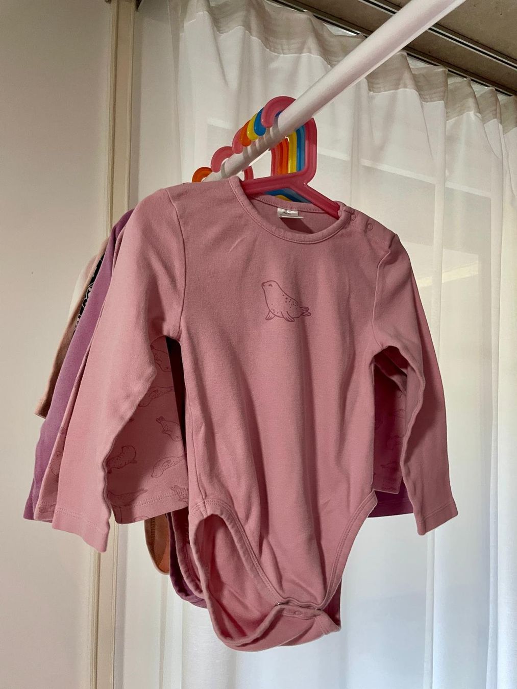 Ensembles coordonnés: 8 bodys langarm / Grösse 98-104cm – D'occasion à Basel par rev_26s7 2