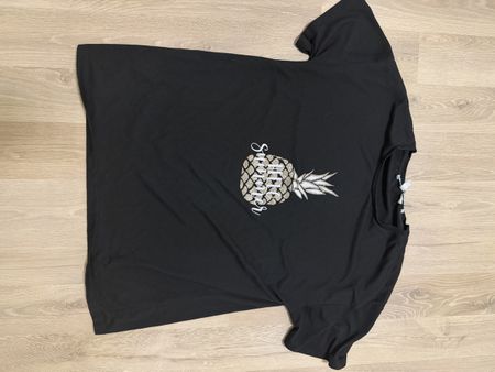Damen T-Shirt schwarz mit Ananasprint Grösse M