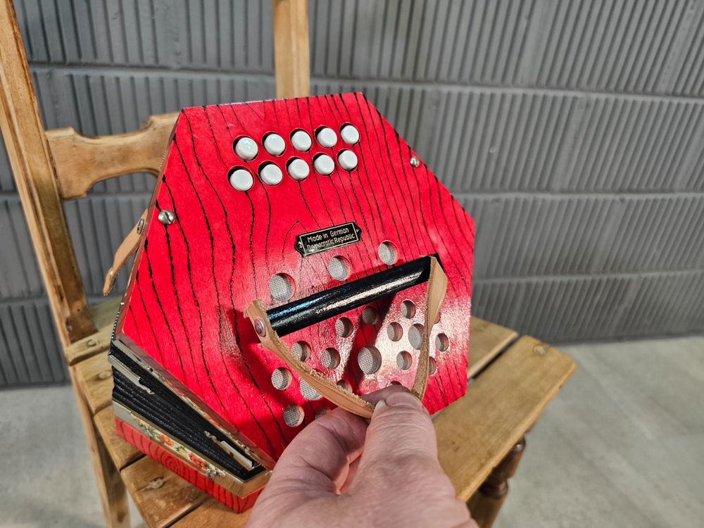 Klingenthal DDR Concertina kleines Akkordeon 1980s Kaufen