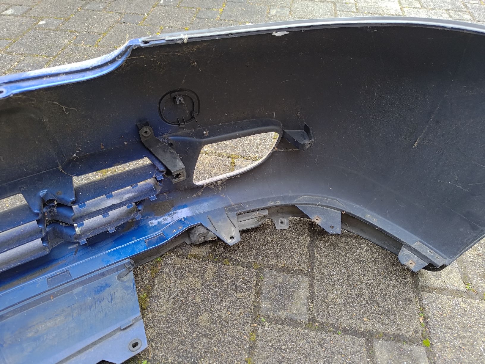 Opel Tutti pezzi di ricambio auto: Opel Astra G Coupe Stossstangen – Difettoso da Niederbipp venduto da doemu.exe 2